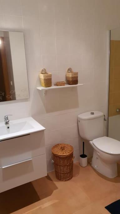 Apartamento Junto Al Mar Con Wifi Y Piscina 사군토 외부 사진