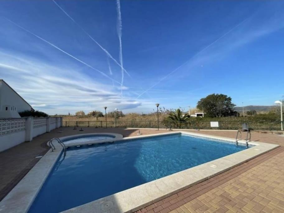 Apartamento Junto Al Mar Con Wifi Y Piscina 사군토 외부 사진